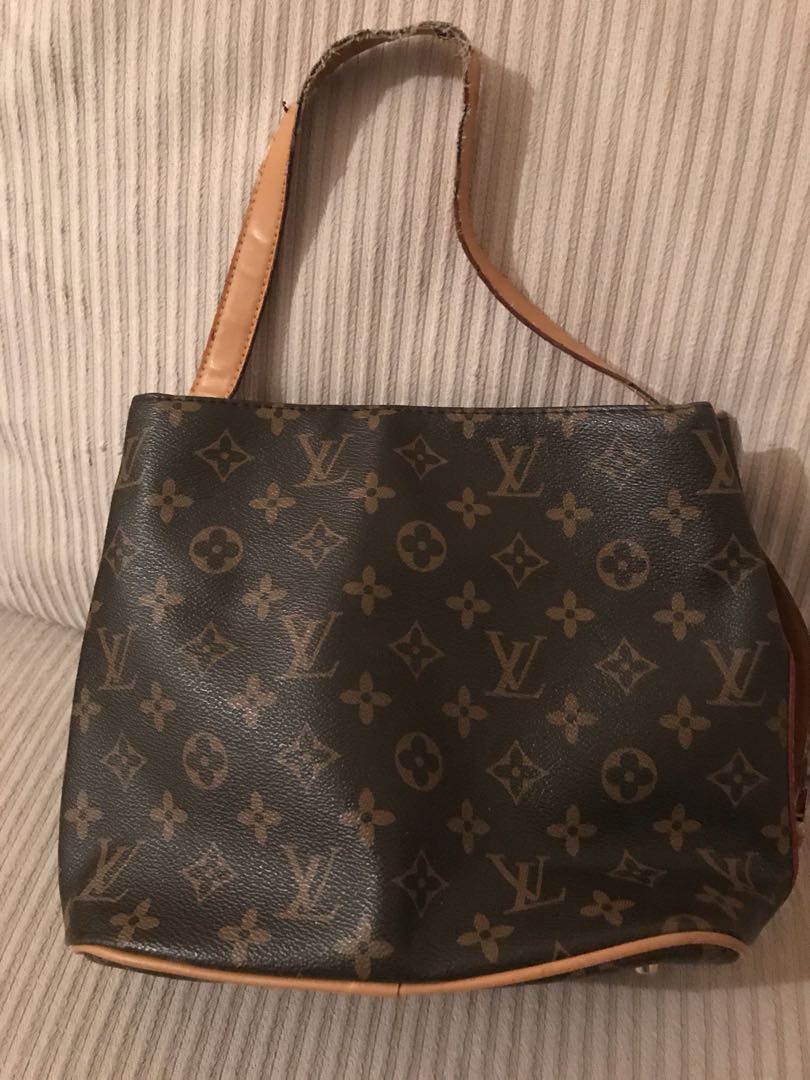 Louis Vuitton Monogram Canvas Tote Handbag Purse, Women's Fashion, Bags &  Wallets on Carousell