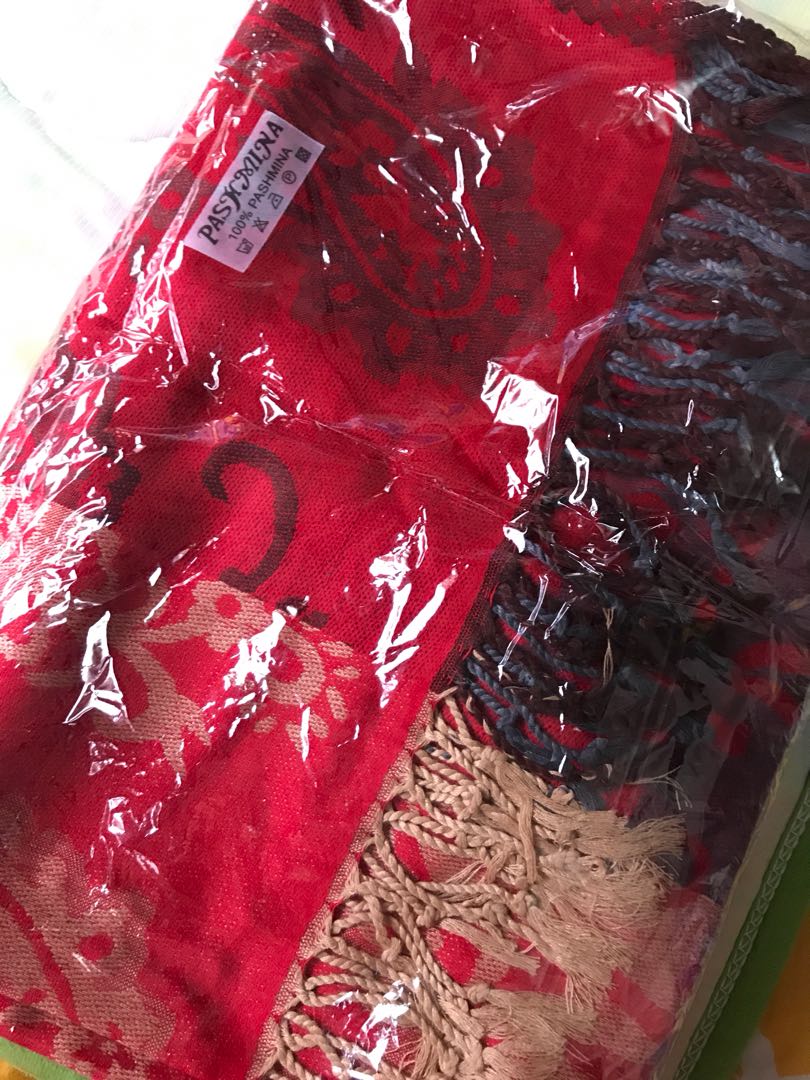 Pashmina, Women's Fashion, Muslimah Fashion, Hijabs on Carousell