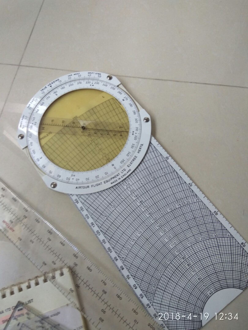 Pilot computer, flying, plane, aeroplane, navigation, calculator ...