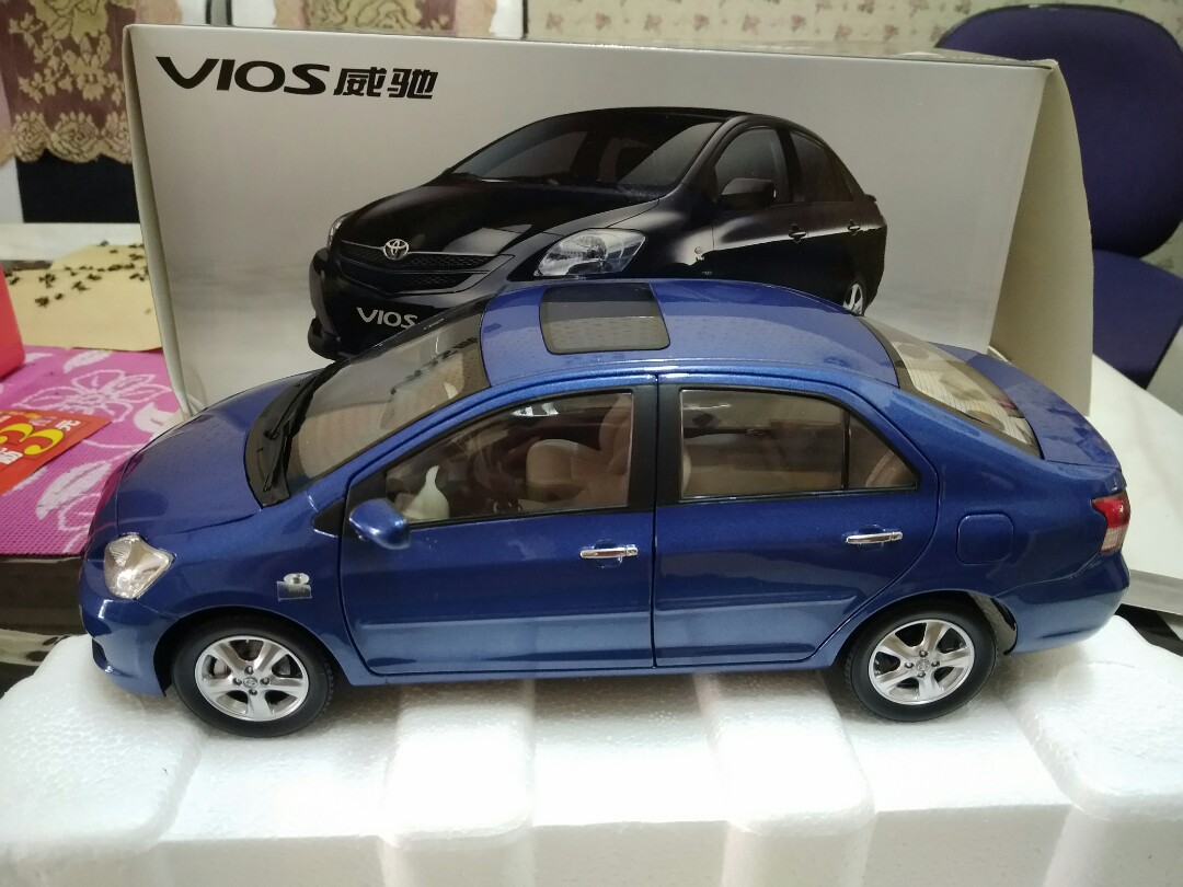 tomica vios