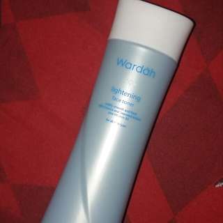 Wardah face toner
