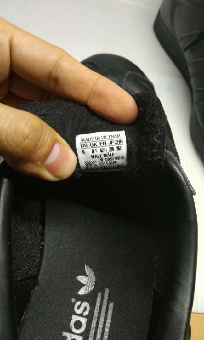 Adidas Leather Gazelle All Black (Category: Sneakers) located in Pasig City. Submitted by mostlystreetwear (Listing ID 165527303, Image 3). Description: Rarely used..