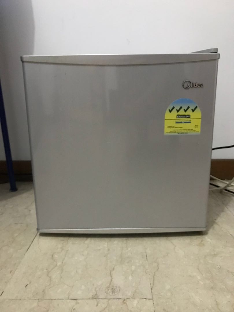Bar Mini Fridge Midea HS65L, TV & Home Appliances, Kitchen Appliances