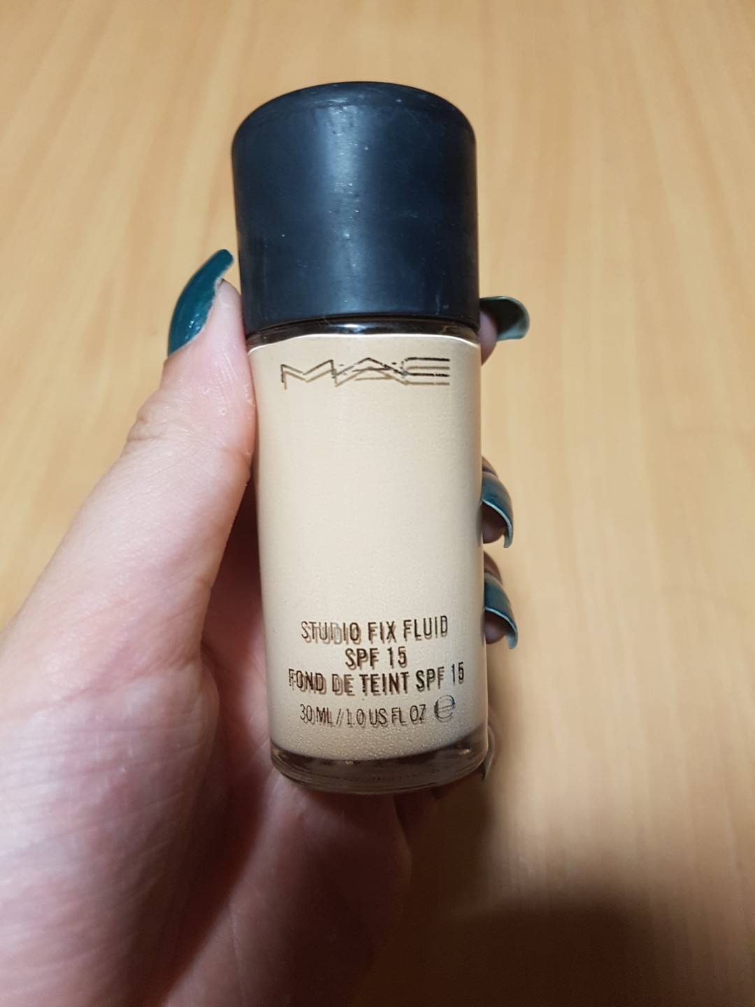 MAC Studio Fix Fluid in NC15 (Category: Makeup) located in Quezon City. Submitted by rdl09 (Listing ID 165439085, Image 1). Description: 97% full Rfs: Wrong shade.