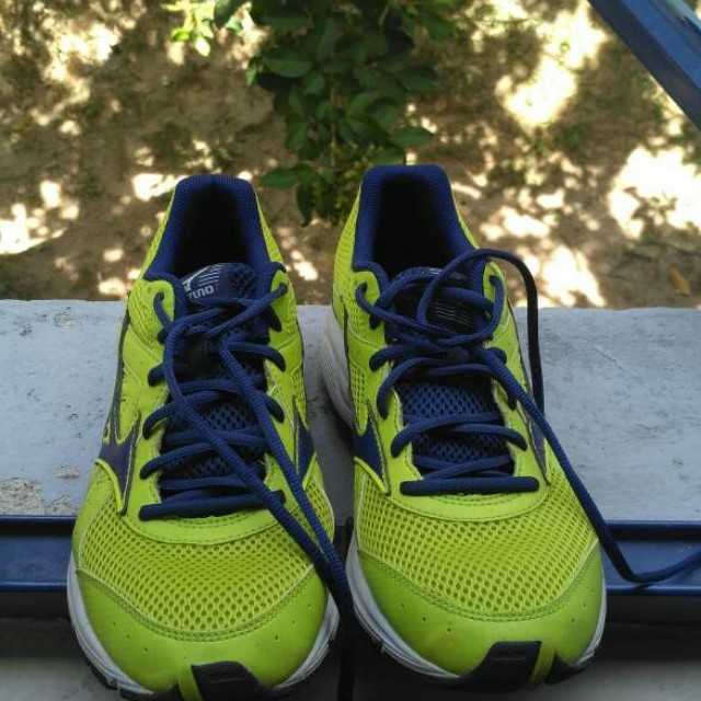 Mizuno crusader 8 shop mens running shoes