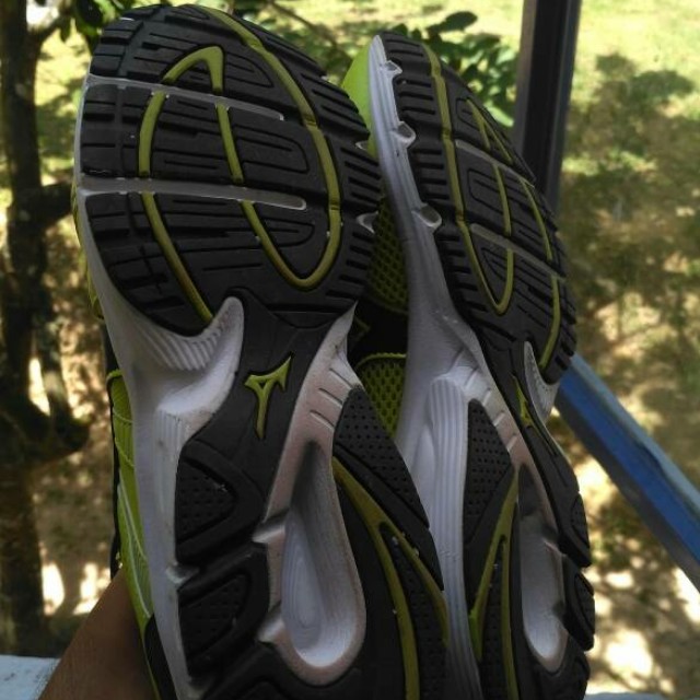 Mizuno crusader 8 sale mens running shoes