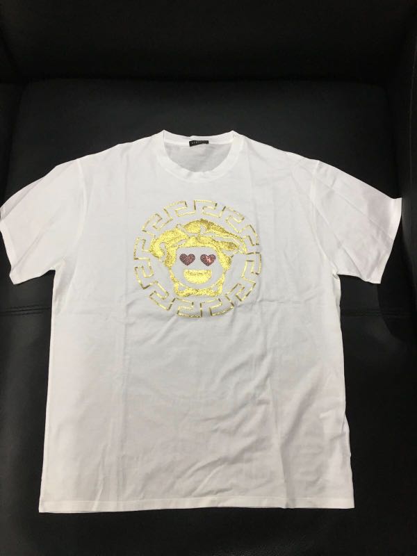 Versace Emoji Medusa Head T Shirt Luxury Apparel On Carousell Kami menyediakan aneka medusa emoji yang bisa anda pesan online. versace emoji medusa head t shirt