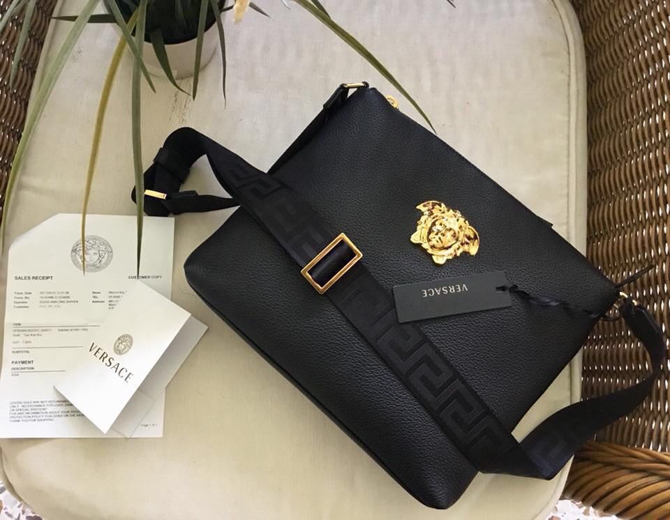Versace sales messenger bag