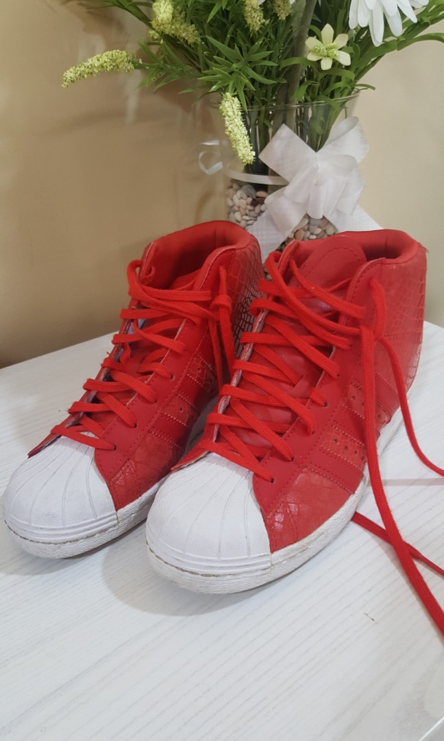 red wedge adidas