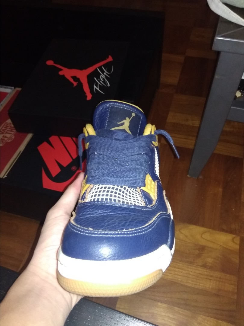 jordan 4s dunk from above