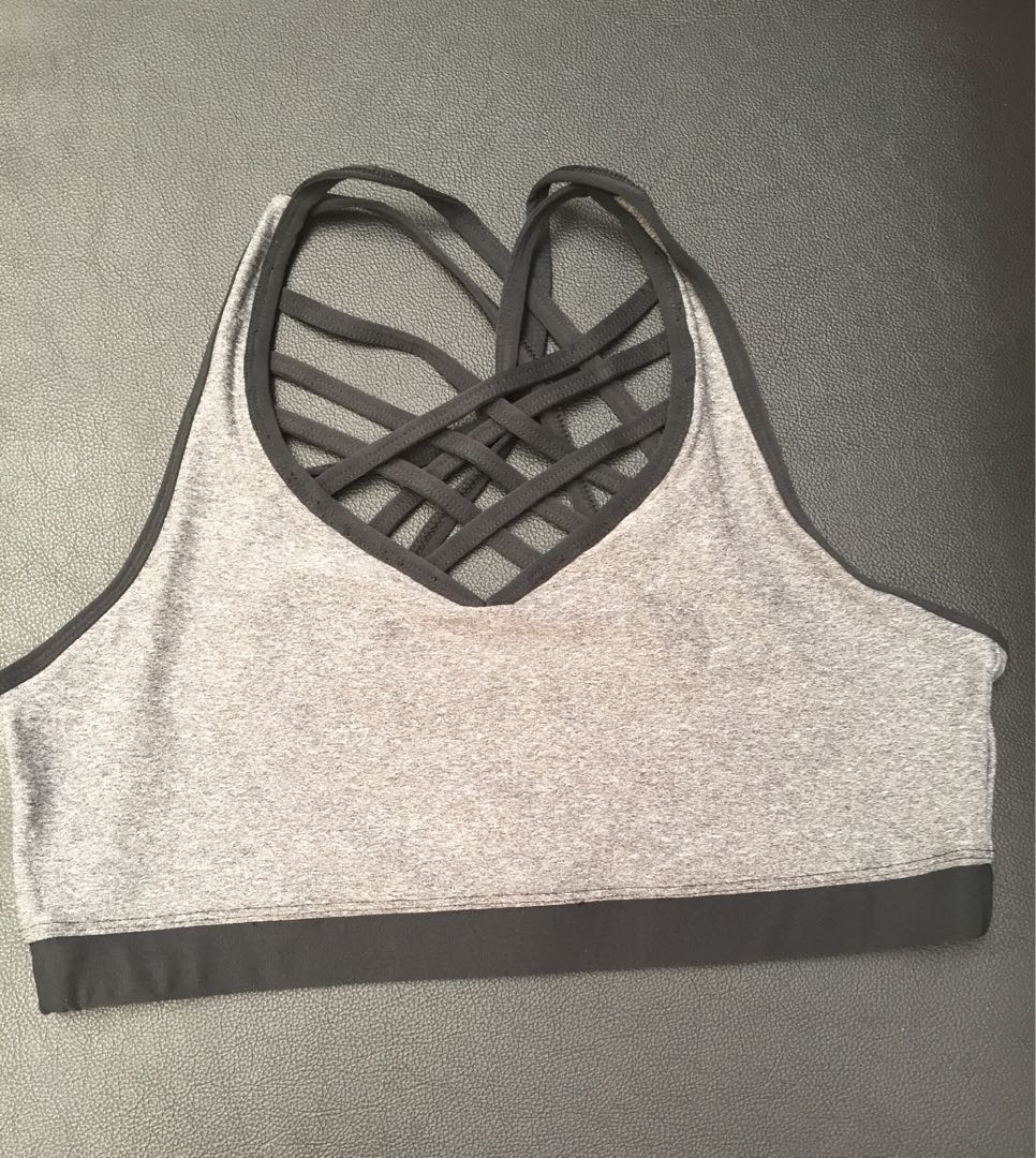Bebe sports bra (Category: Activewear) located in Cainta. Submitted by GoodFinds_PH (Listing ID 165673796, Image 1). Description: 💯 authentic 💯 trusted seller All from Bebe sports overrun All last price No haggling No joy reservers Follow and message me for more details.