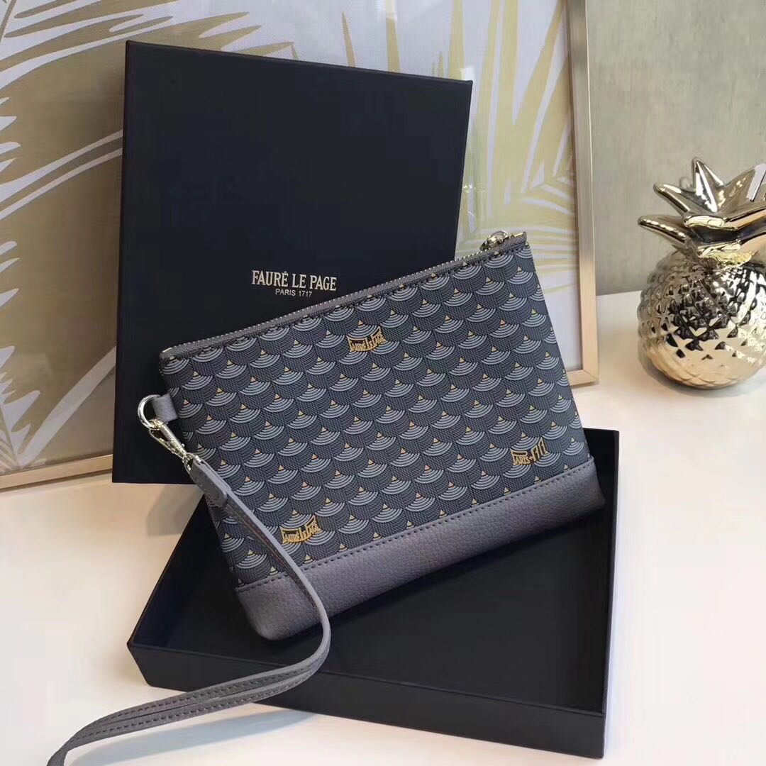 Faure le page clutch sale