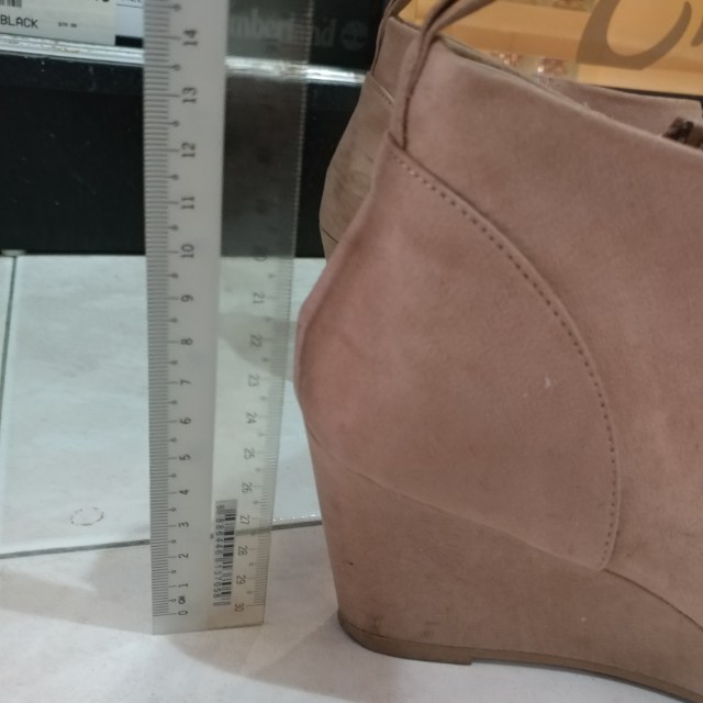 Nude Suede Wedges Boots Forever 21 Size 40