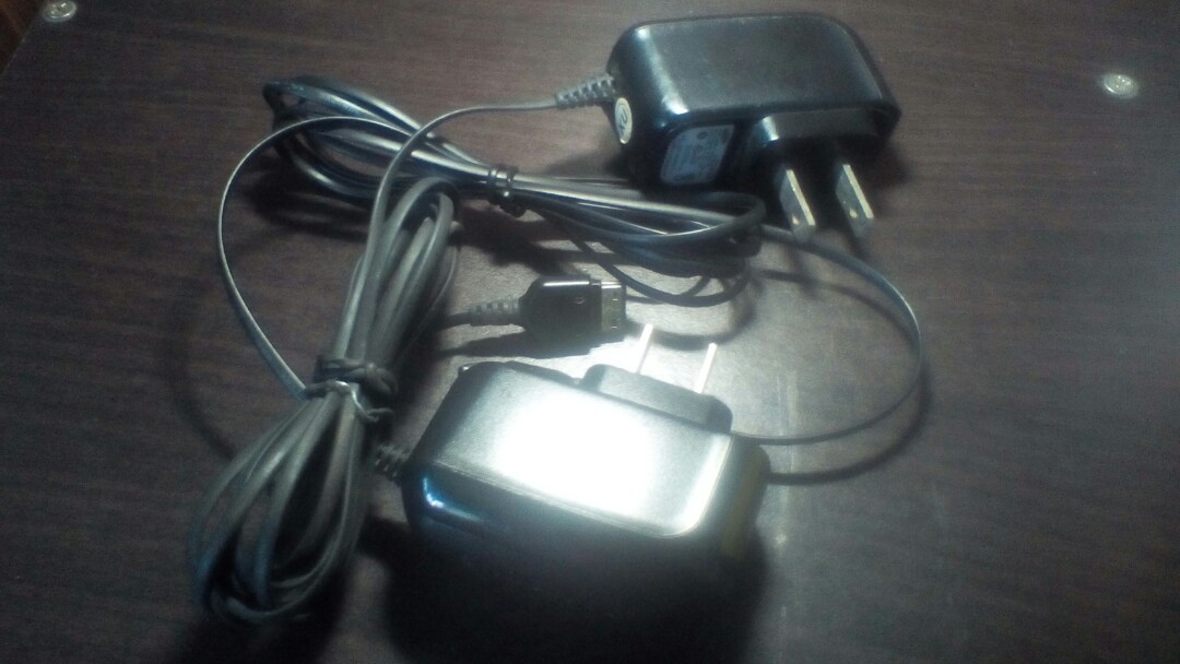 Samsung Keystone Charger, Mobile Phones & Gadgets, Mobile & Gadget Accessories, Chargers