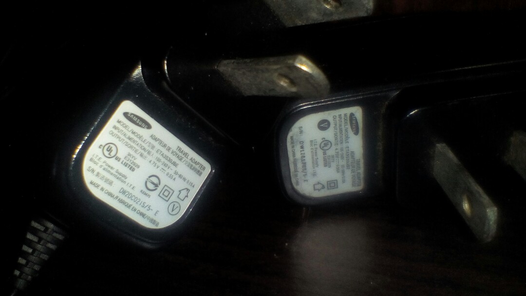 Samsung Keystone Charger, Mobile Phones & Gadgets, Mobile & Gadget Accessories, Chargers