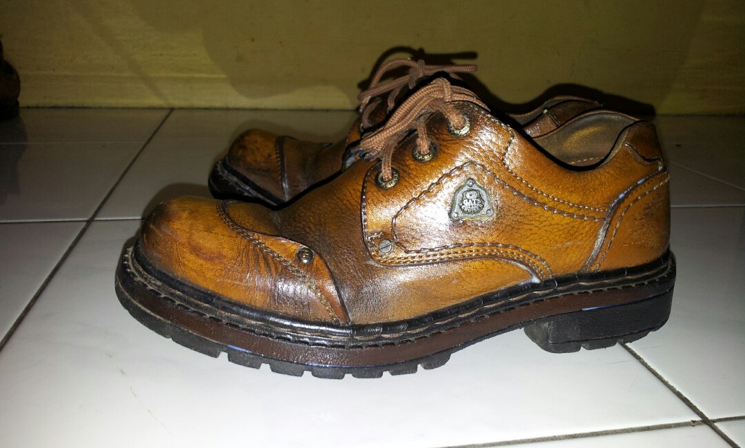 Sepatu Boot Gats Cruiser Kuning Fesyen Pria Sepatu Di Carousell