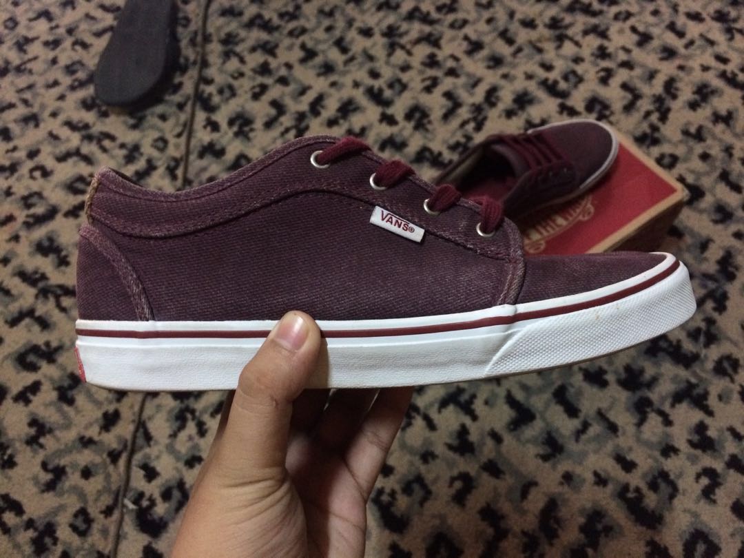 vans chukka low maroon