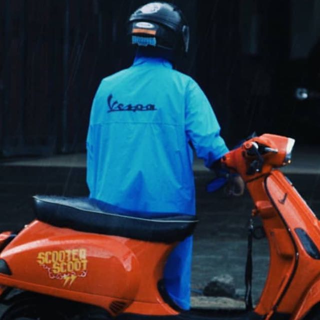 Vespa raincoat, Motorcycles, Motorcycle Accessories on Carousell Vespa raincoat, Motorcycles, Motorcycle Accessories on Carousell