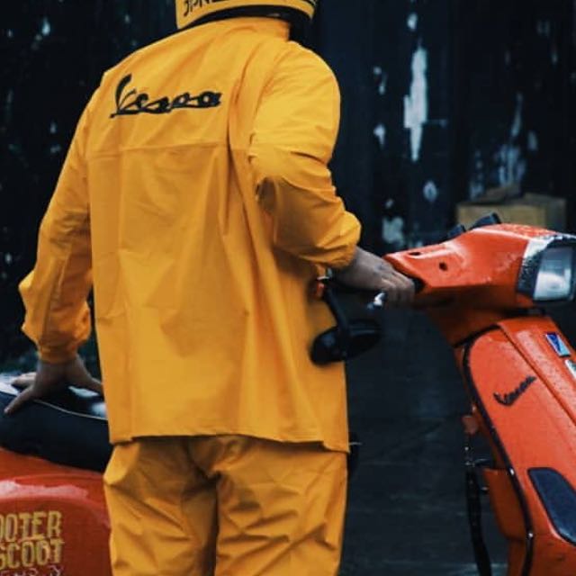 Vespa raincoat, Motorcycles, Motorcycle Accessories on Carousell