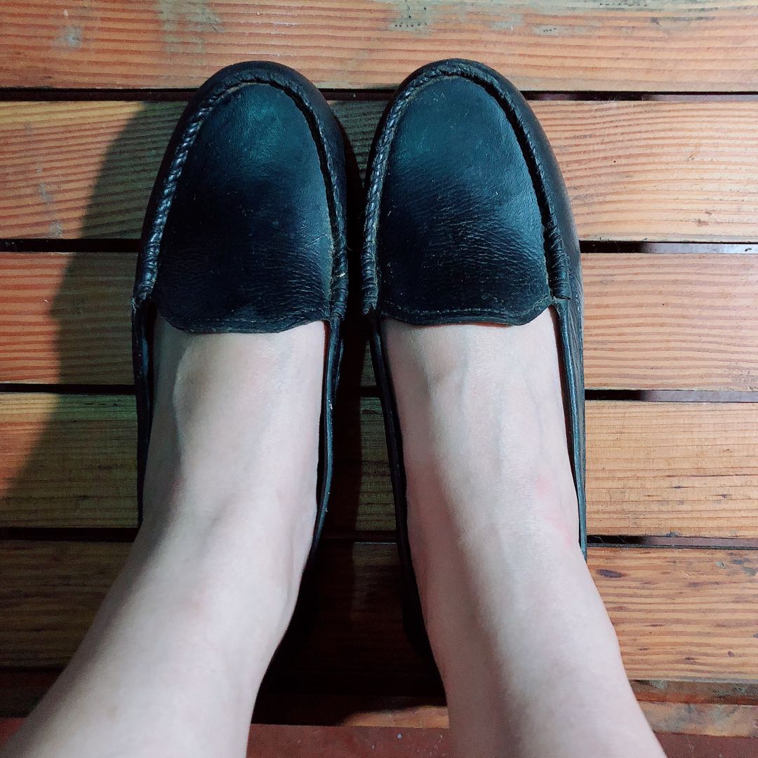 world balance black shoes waterproof