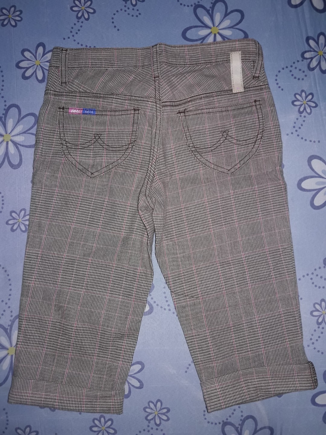 BNY pedal shorts for kids (Category: Babies & Kids Fashion) located in Naga. Submitted by adijas (Listing ID 165862282, Image 2). Description: Still in good condition. Suitable for 10-12 years old.