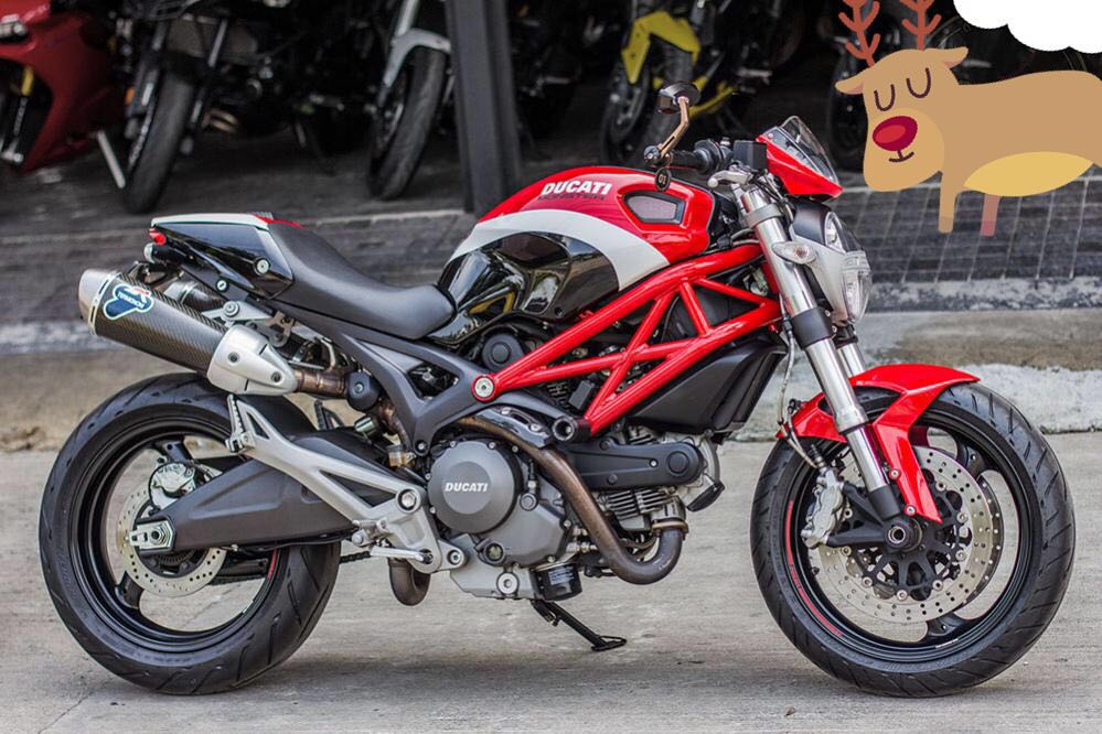 Ducati monster discount 795 custom