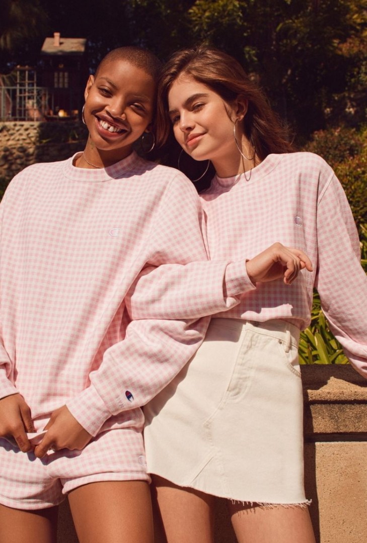 Champion sweater store urban outfitters 2018