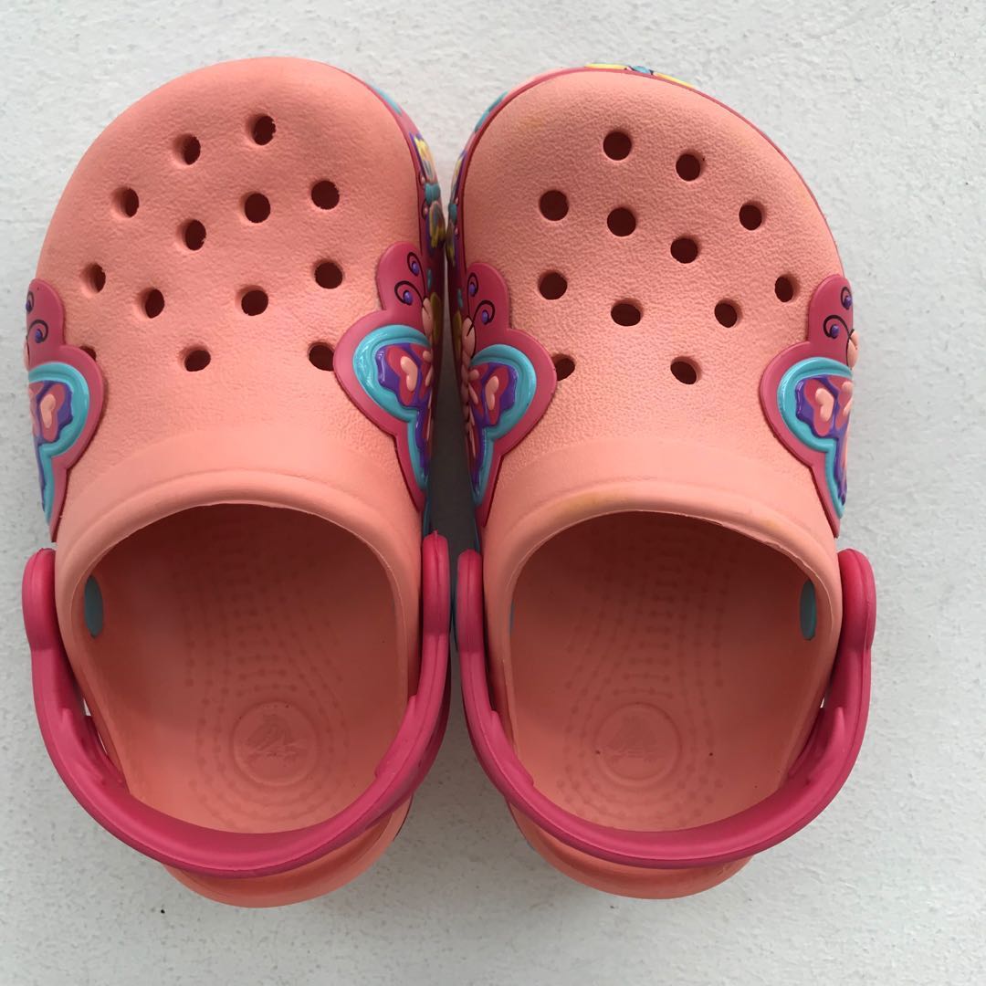 girls crocs size 8