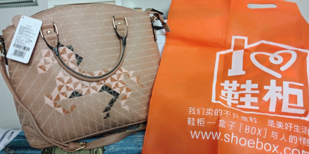 Genuine PINKII Handbag under Daphne Women s Fashion Bags