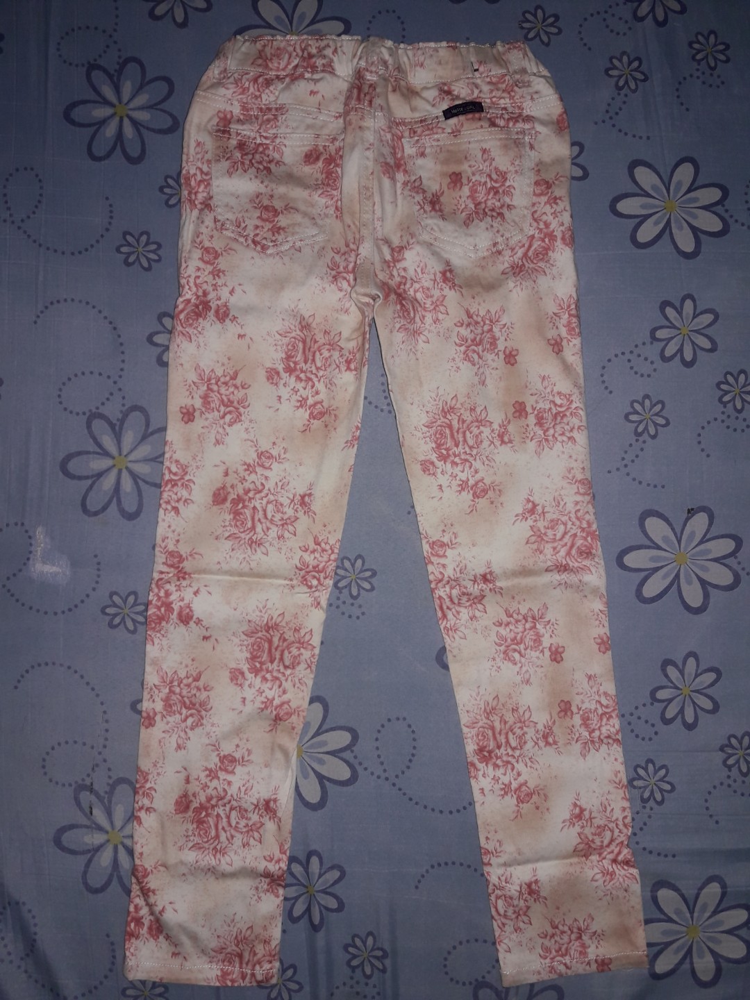 Moose Girl pants for kids (Category: Babies & Kids Fashion) located in Naga. Submitted by adijas (Listing ID 165857894, Image 2). Description: Still in good condition. Suitable for kids 10-12 years old. Length: 32.