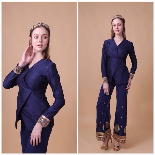 shawl publika tiru design