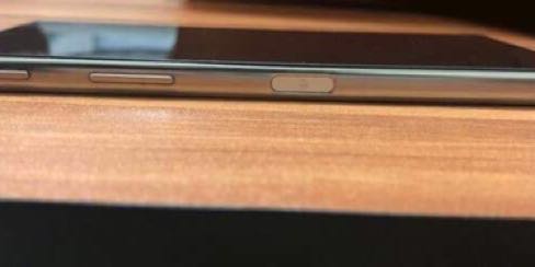 Sony Xperia Z5 Premium Z5p 二手空機銀色e6853 手機平板 安卓android在旋轉拍賣 Sony Xperia Z5 Premium Z5p 二手空機銀色e6853 手機平板 安卓android在旋轉拍賣