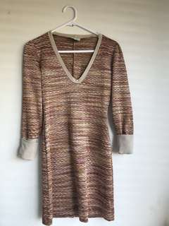V-Cut Gogo dress