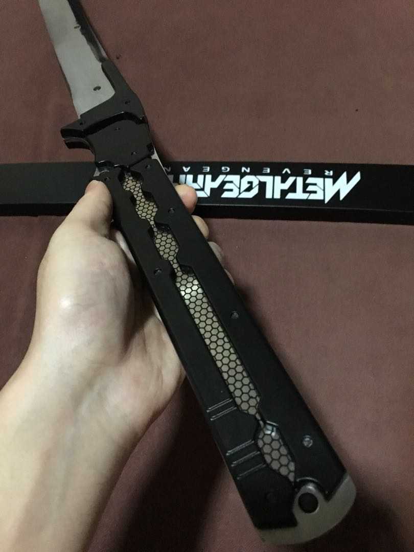 Metal Gear Rising Revengeance MURASAMA HIGH Frequence RED Sword 41 ( Non  Sharp Cosplay Sword), Hobbies & Toys, Collectibles & Memorabilia, Fan  Merchandise on Carousell