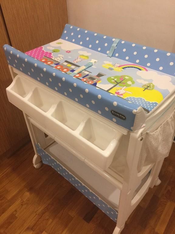 Lucky baby besto changing station and bathtub, Babies & Kids, Baby