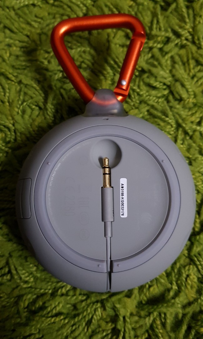 Original JBL Clip 2 portable bluetooth speaker with warranty