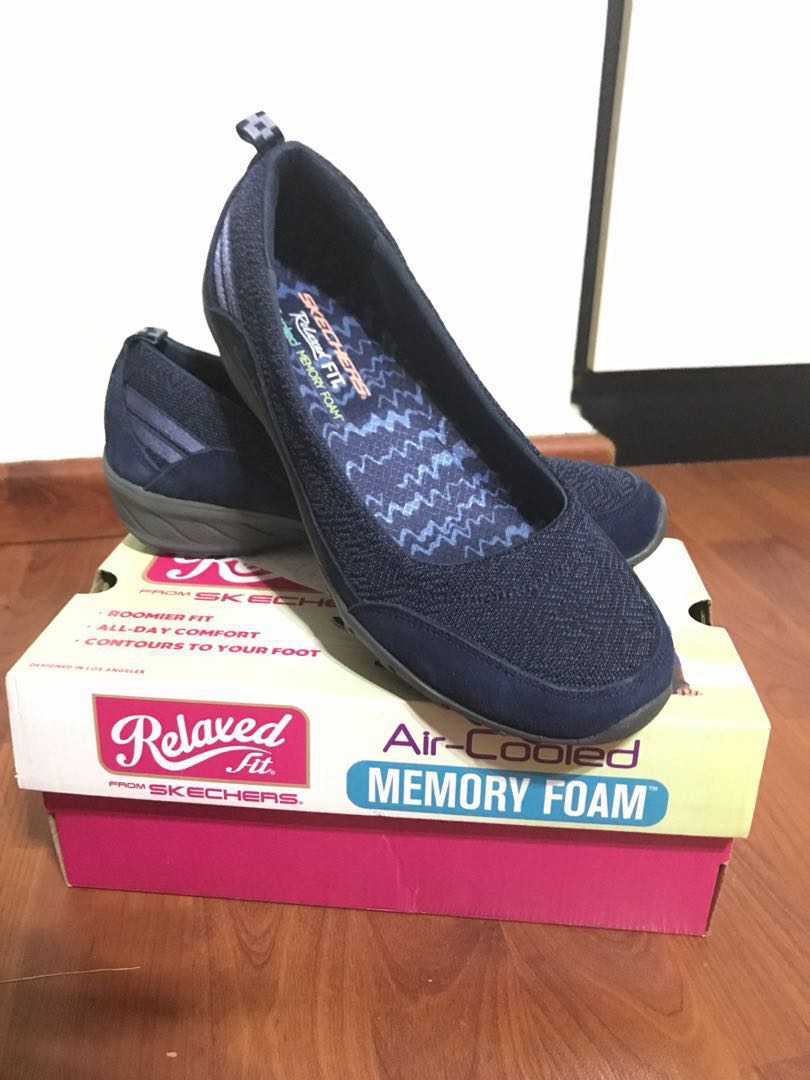 skechers women's systematic memory foam relaxed fit skimmer