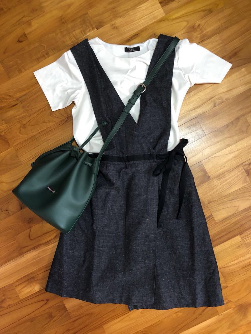 warehouse pinafore