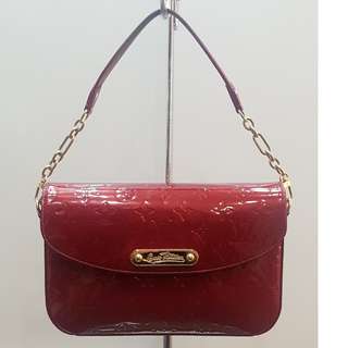 Louis vuitton red vernis bag  Preloved, excellent condition With dustbag