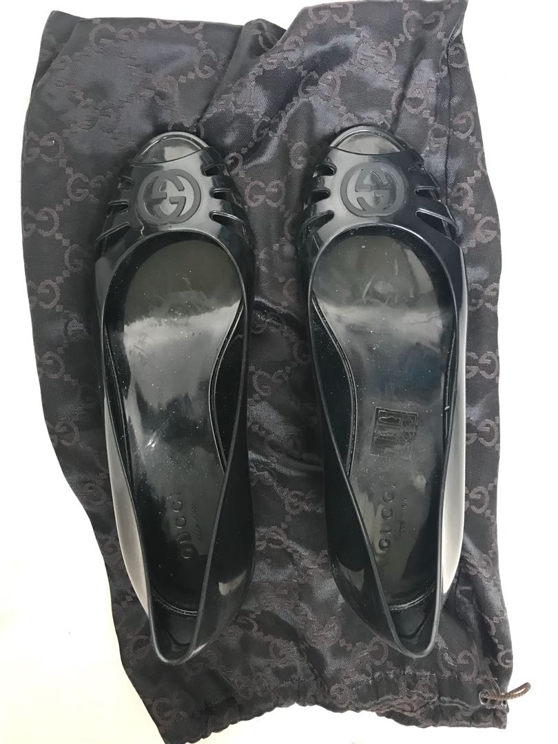 Authentic preloved gucci black jelly 