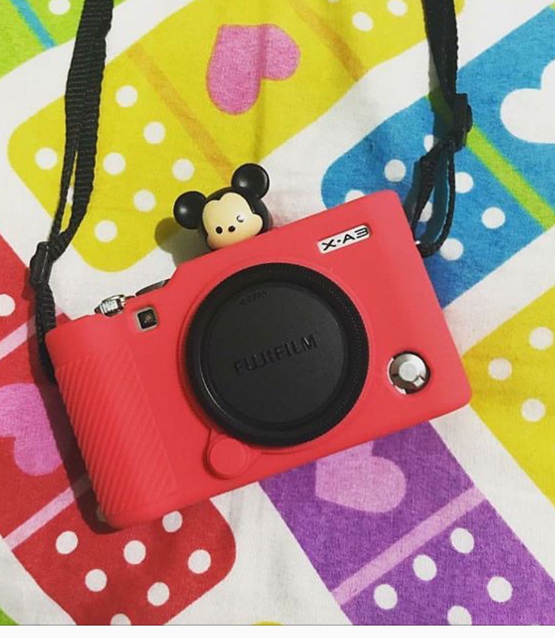 Camera soft case (Category: Camera Bags & Carriers) located in Mandaluyong City. Submitted by atchcatchph (Listing ID 161898362, Image 1). Description: ✔For Fujifilm xA2/xA3/xA10/xt10/xt20 ✔Sony A5000/A5100/A6000/A6300 ✔Canon M3/M6/M10/g7x mark ii ✔Colors available: dark pink, light pink, blue, yellow, white, brown, black.