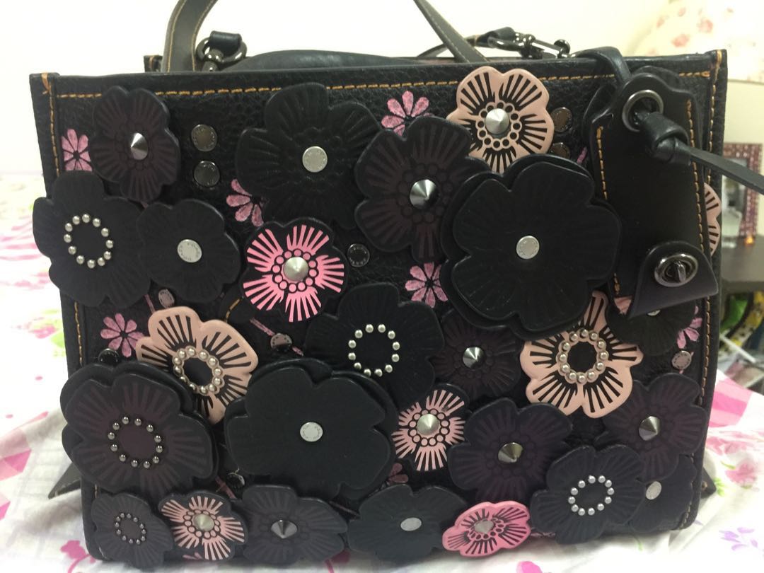 Coach rogue tea rose applique 25 Women s Fashion Bags Wallets