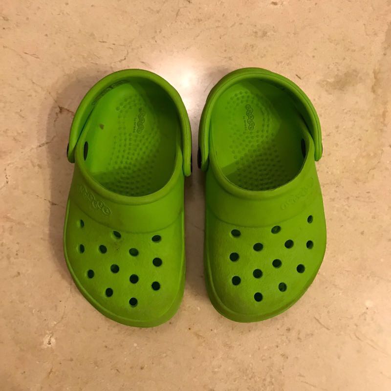 crocs green colour