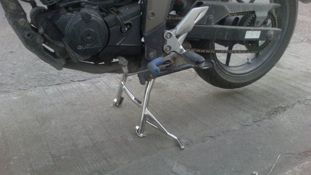 Suzuki gixxer 2025 center stand price