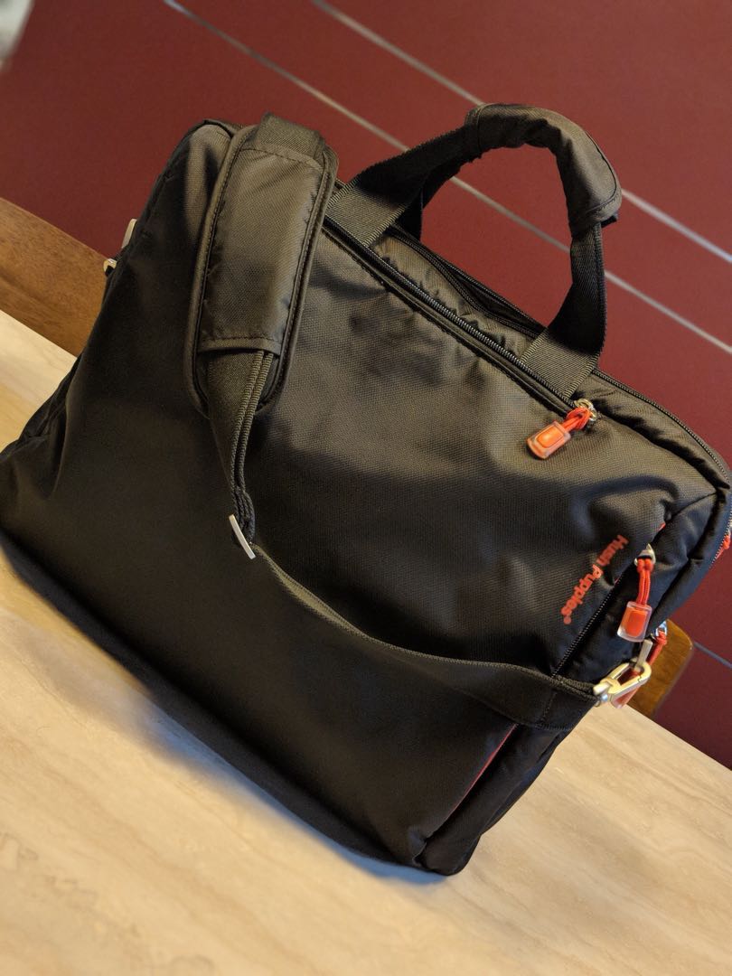 Hush Puppies 3 way laptop bag excellent condition Men s Fashion Bags Briefcases on Carousell