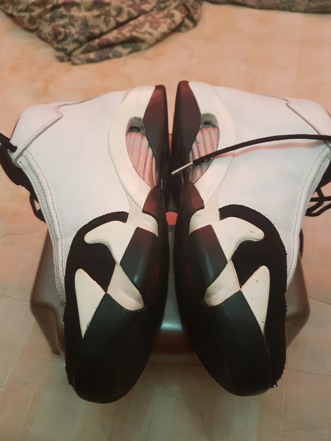 j1 retro black toe