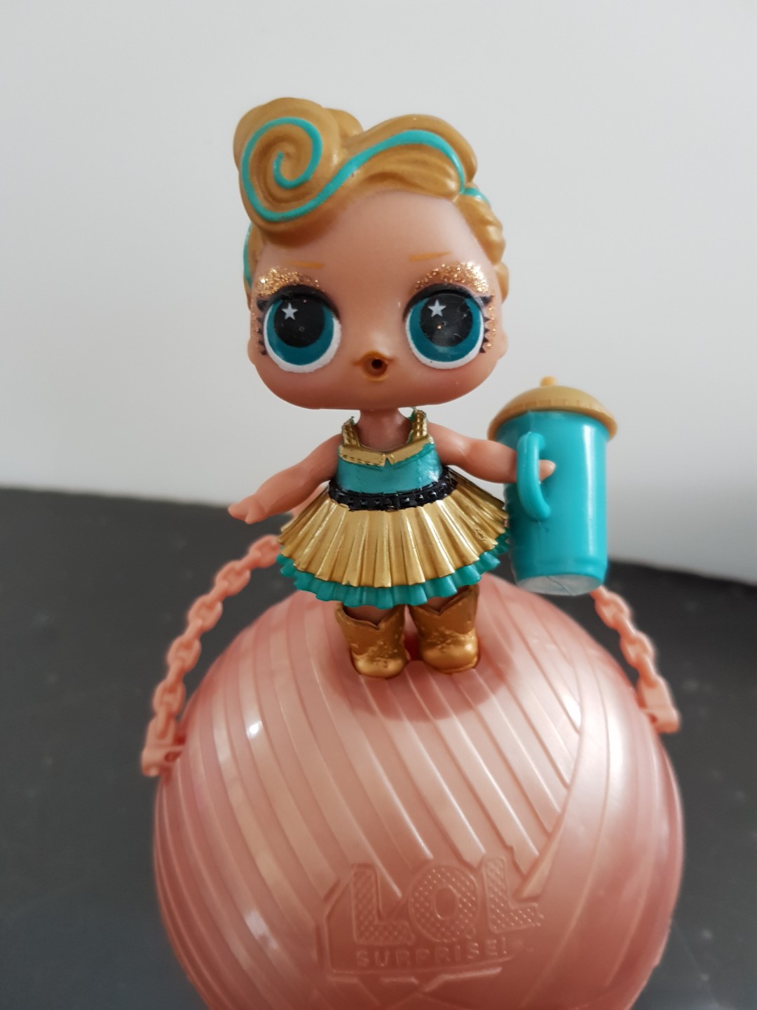 LOL Dolls Series 2 LUXE Ultra Rare Hobbies Toys Toys