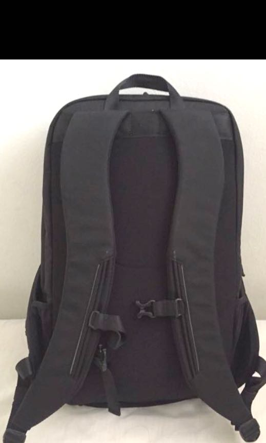 Lululemon Para Backpack, Men's Fashion, Bags, Backpacks on Carousell