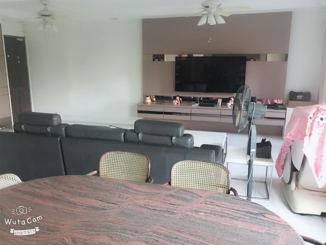 (Category: ) located in . Submitted by flyingfruck (Listing ID 166283487, Image 1). Description: .