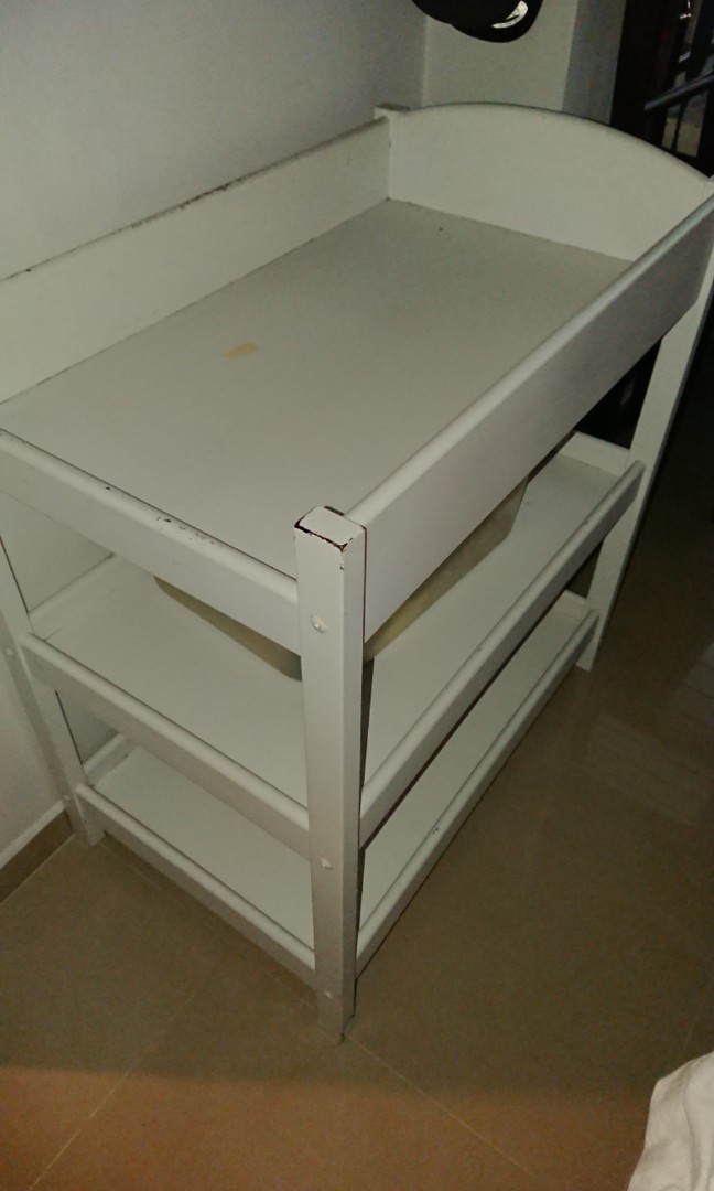 baby diaper changing table